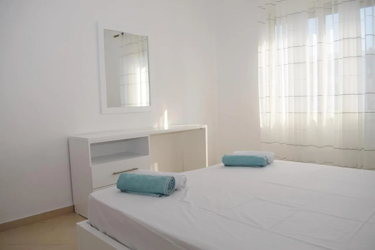 Elin Apartment - 085 Vlore 0*,